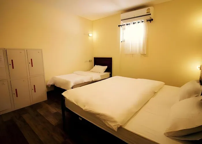 Art Sanamchai Hostal Bangkok